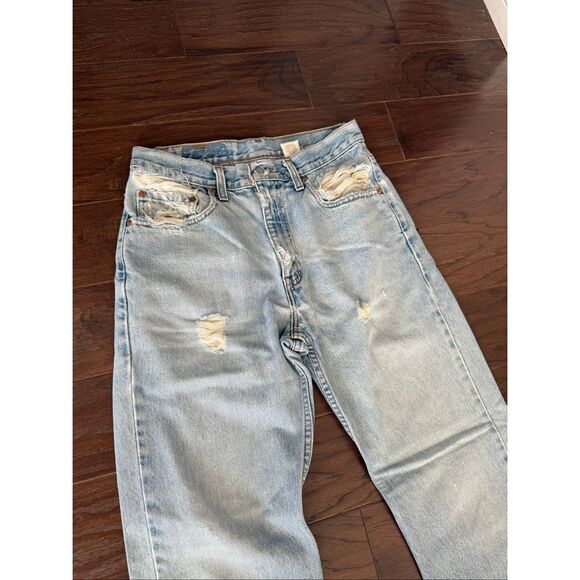 Vintage Levi’s 505 Jeans W32 Made in Canada Light Wash Straight Leg Distressed R - Picture 4 of 9